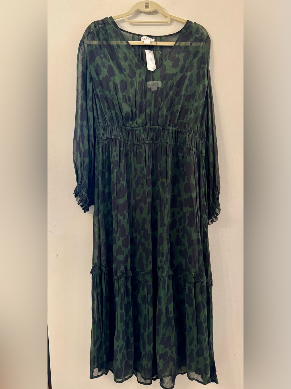Velvet By Graham & Spencer Kendra Airbrush Green & Black Long Sleeve Midi Dress
